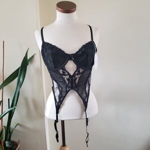 RSLOVE BNWT Lacey Embroidered Bustier & Matching Thong Panty Set - M
